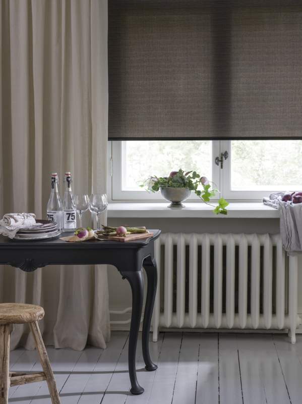 2020-10/inva-ndig-rullgardin-sandatex-dakkar-brown